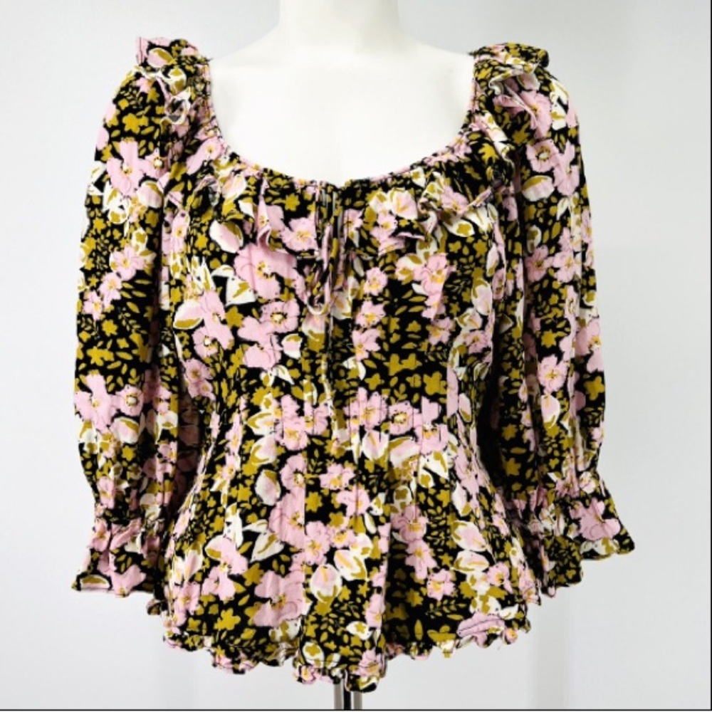 FREE PEOPLE Sweet Memories Black/Floral Ruffled Puff Sleeve